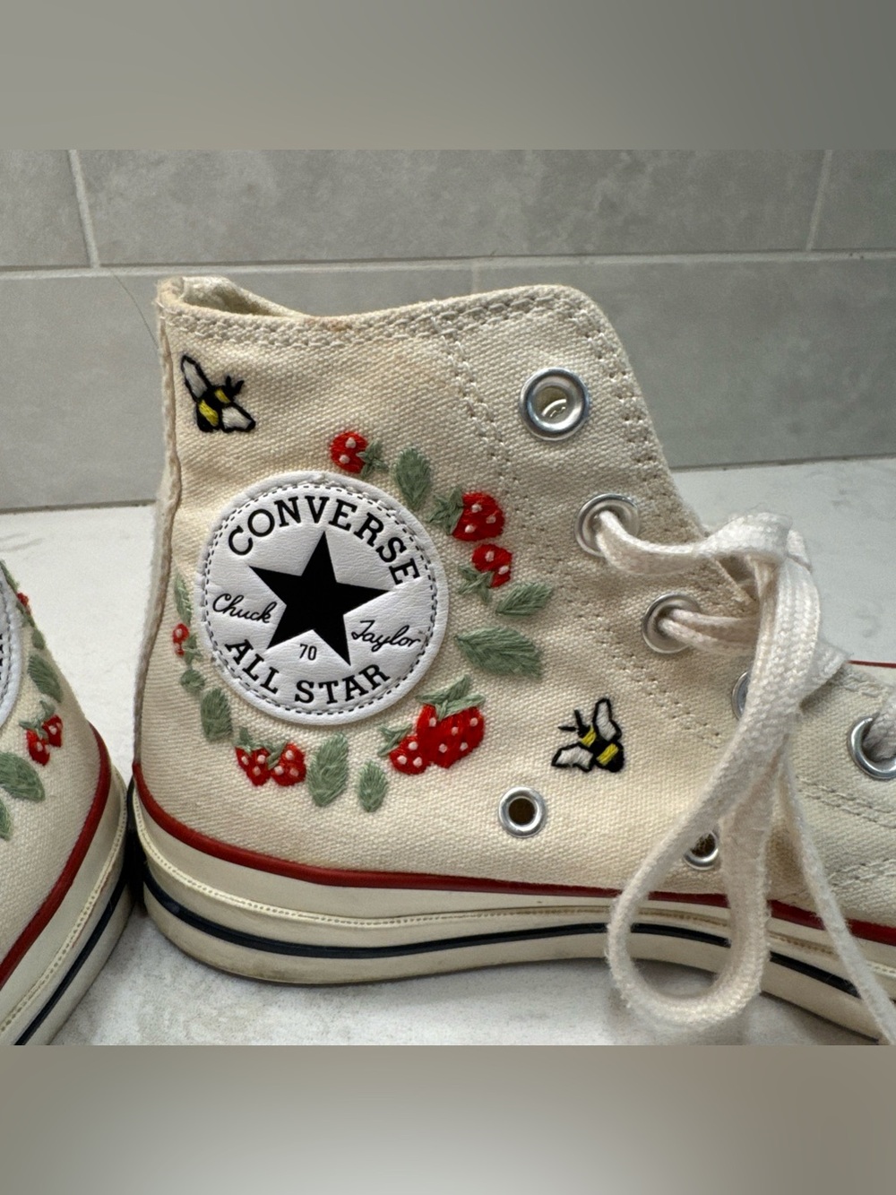 Converse Cream Canvas Sneakers Floral Embroidery bees and strawberries women 8
